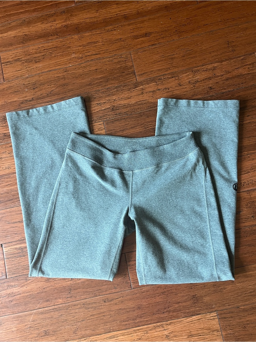 Women’s size 6 lululemon athletica gray sweatpants wide leg joggers